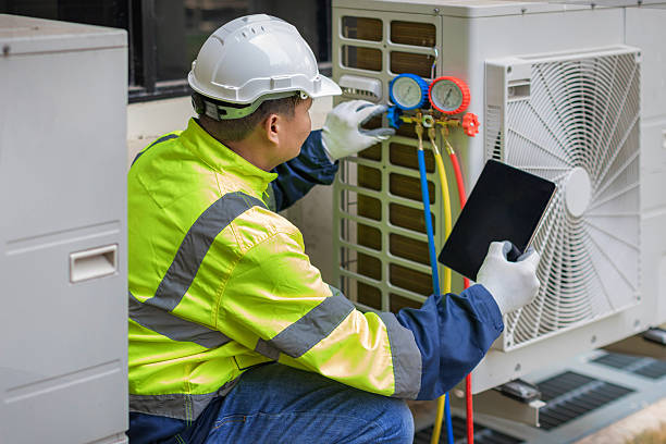 Professional Hvac technician working in Yorktown Heights, NY
